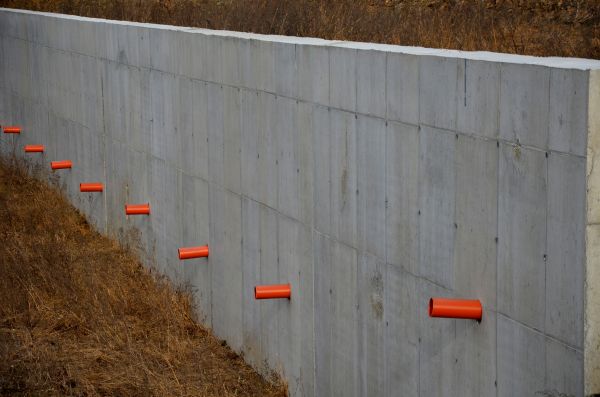 Cost of Retaining Wall Drainage in Keller